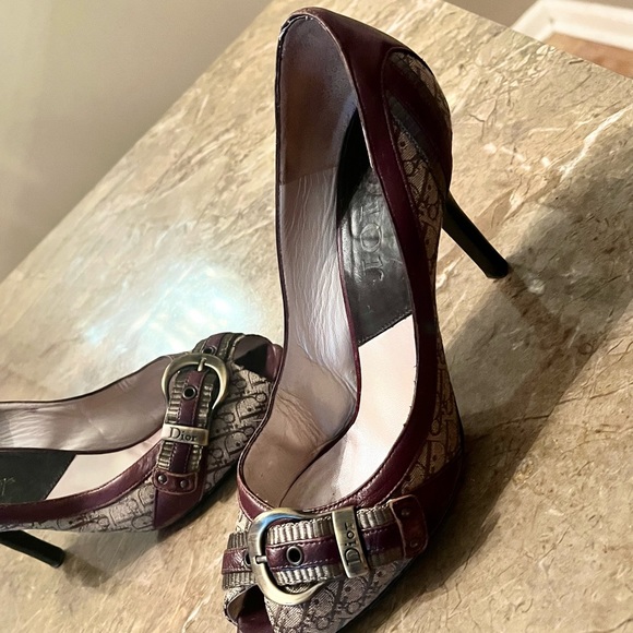 DIOR LIMITED EDITION Buckle Logo Print Canvas/Leather High Heels Peep Toe sz 38 - Picture 3 of 6